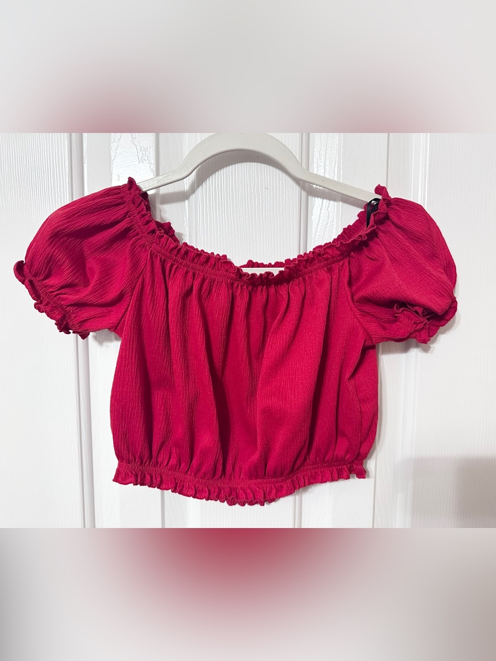 Women’s Off-Shoulder Crop Top - red